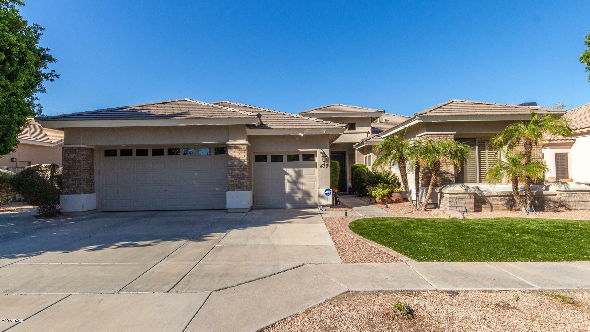 Property Photo: 438 W Louis Way AZ 85284