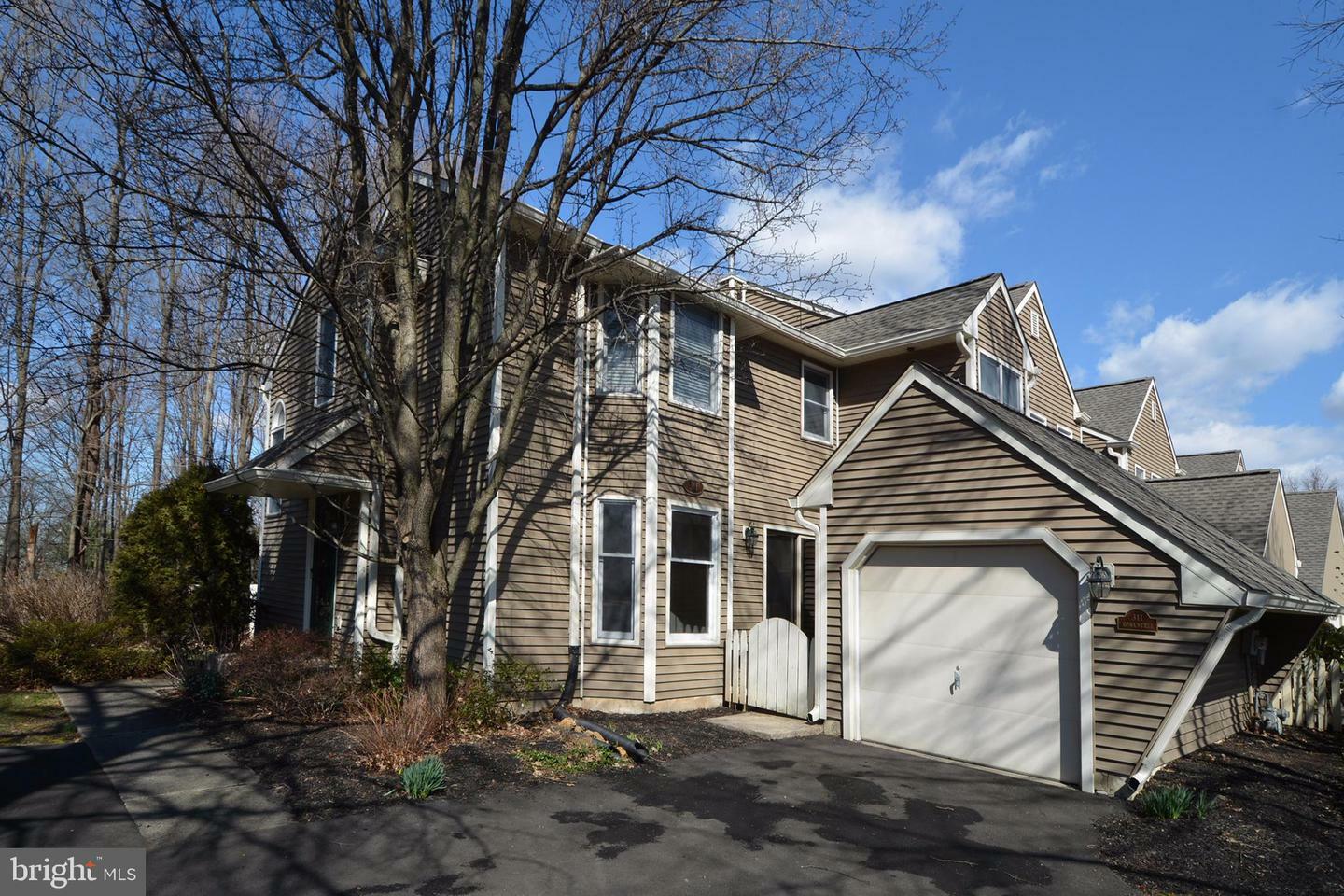 Property Photo: 311 Rowantree Circle PA 19067