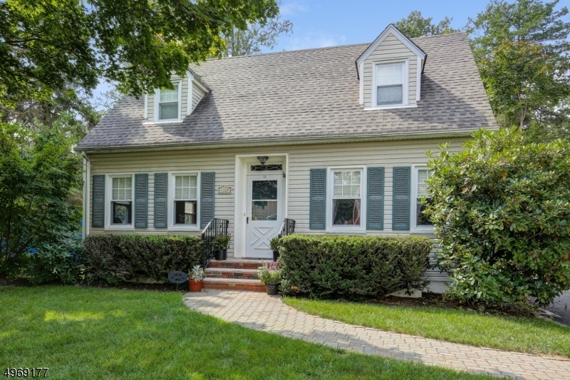 Property Photo:  32 Virginia Ave  NJ 07039 