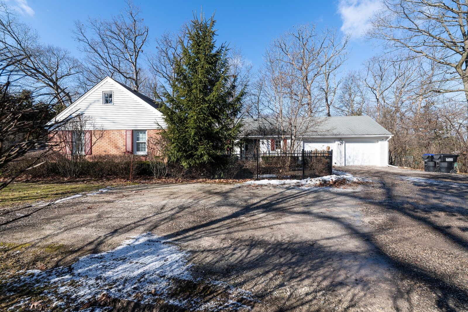 Property Photo:  381 S Saint Marys Road  IL 60048 