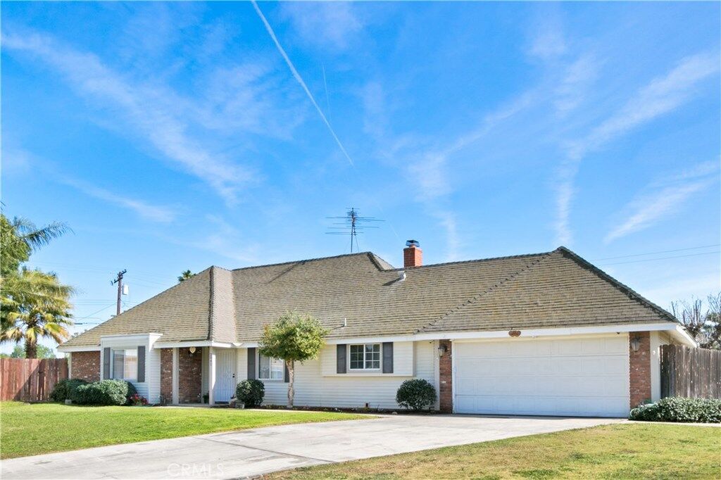 Property Photo: 2041 Indian Horse Drive CA 92860