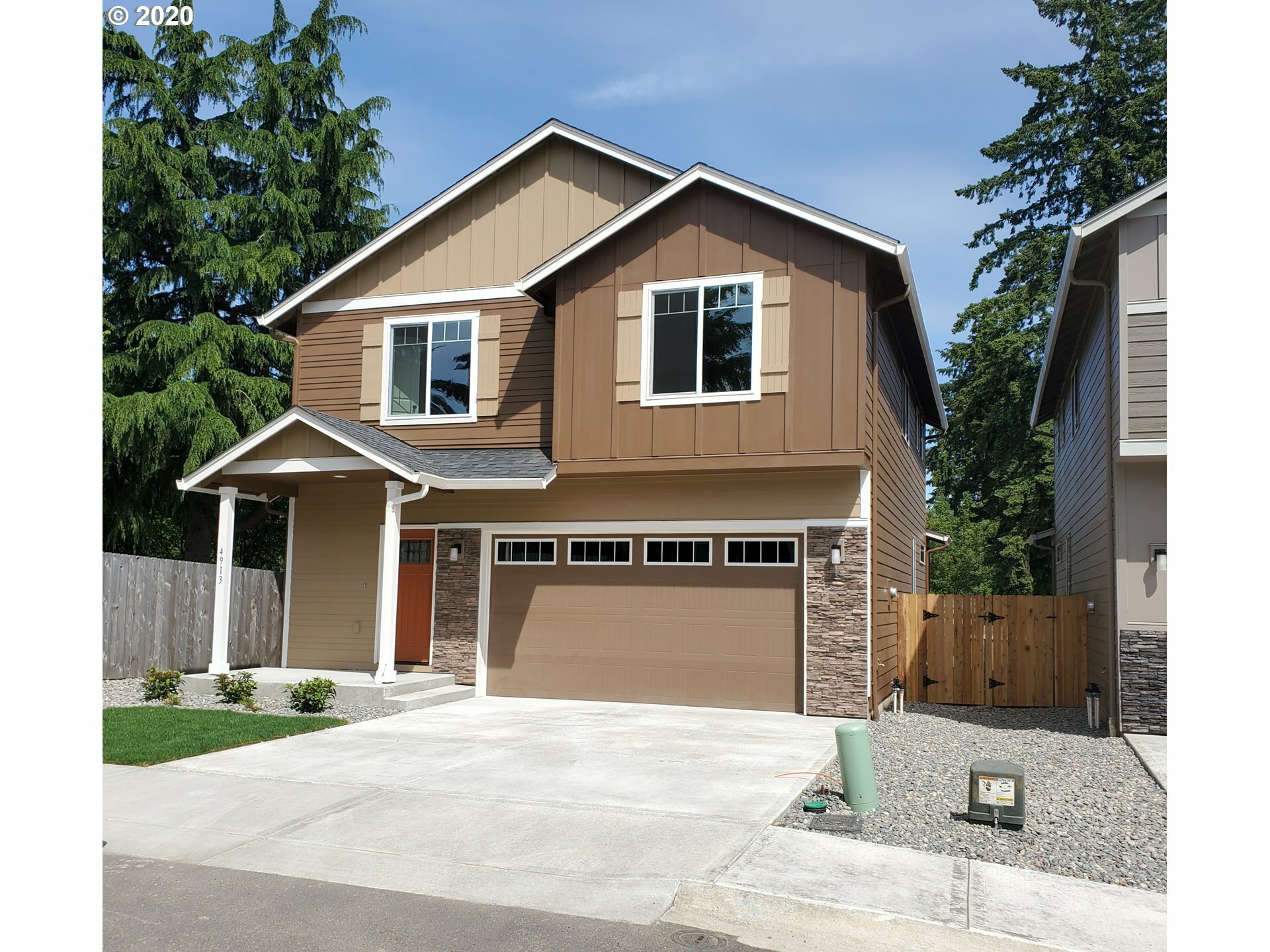 Property Photo:  4913 NE 65th Ct  WA 98661 