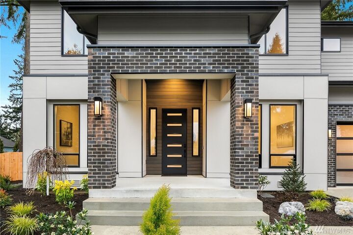 Property Photo: 16404 NE 6th St WA 98008