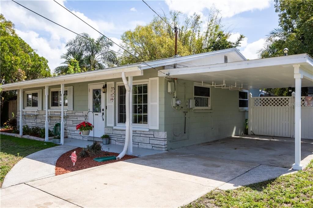 Property Photo:  4004 W Land Avenue  FL 33616 