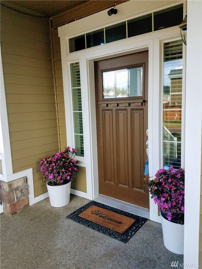 Property Photo:  9704  186th Street E  WA 98375 
