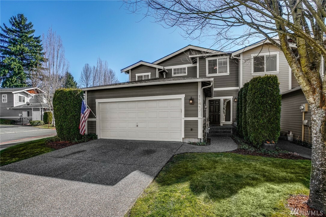 Property Photo: 11417 SE 171st St WA 98055