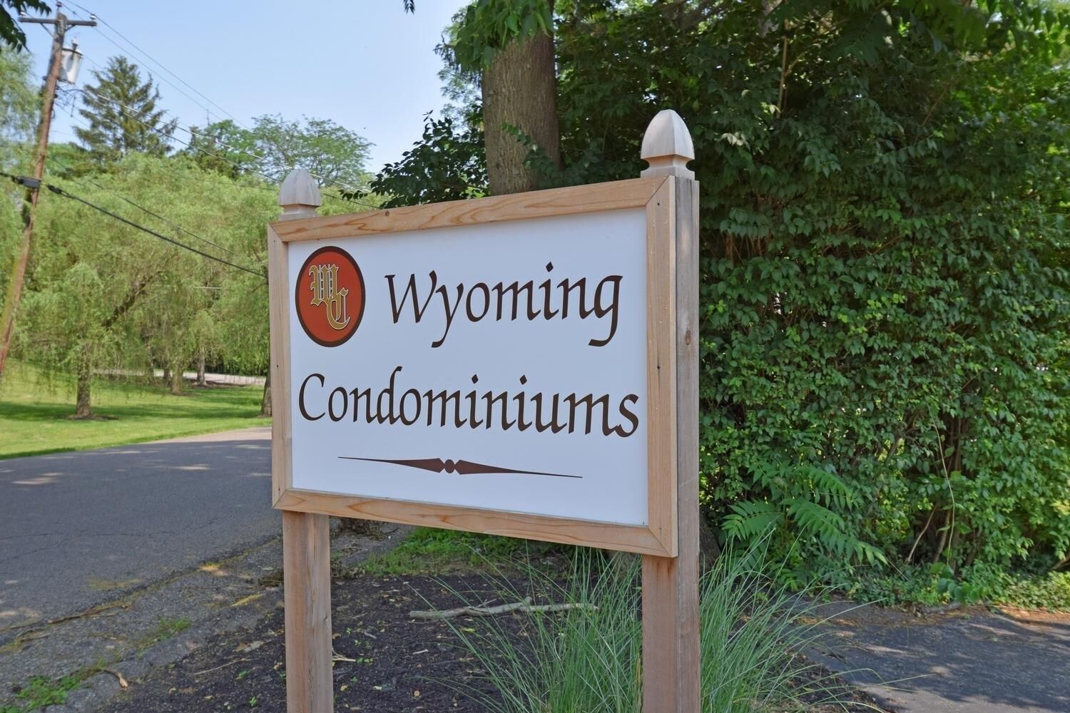 Property Photo: 15 Vale Ave 8 OH 45215