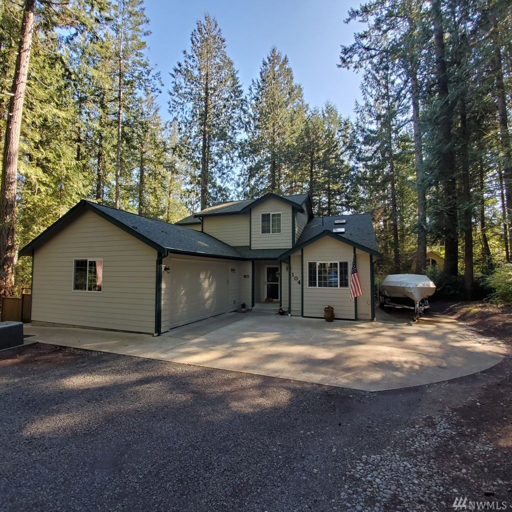 Property Photo:  104 E Liberty Rd  WA 98584 