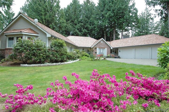 Property Photo:  22105 NE 28th Place  WA 98074 