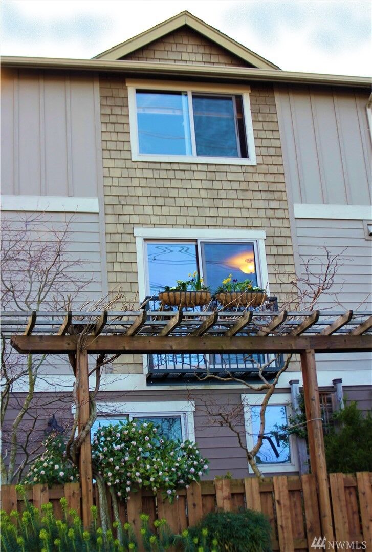 Property Photo: 8319 8th Avenue NW A WA 98117