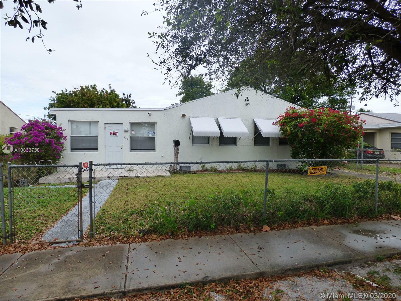 Property Photo: 2115 Adams St FL 33020