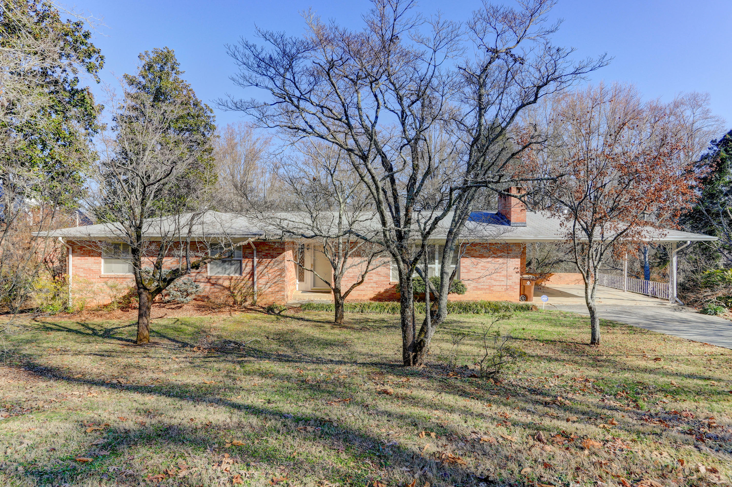 Property Photo:  340 Louisiana Ave  TN 37830 