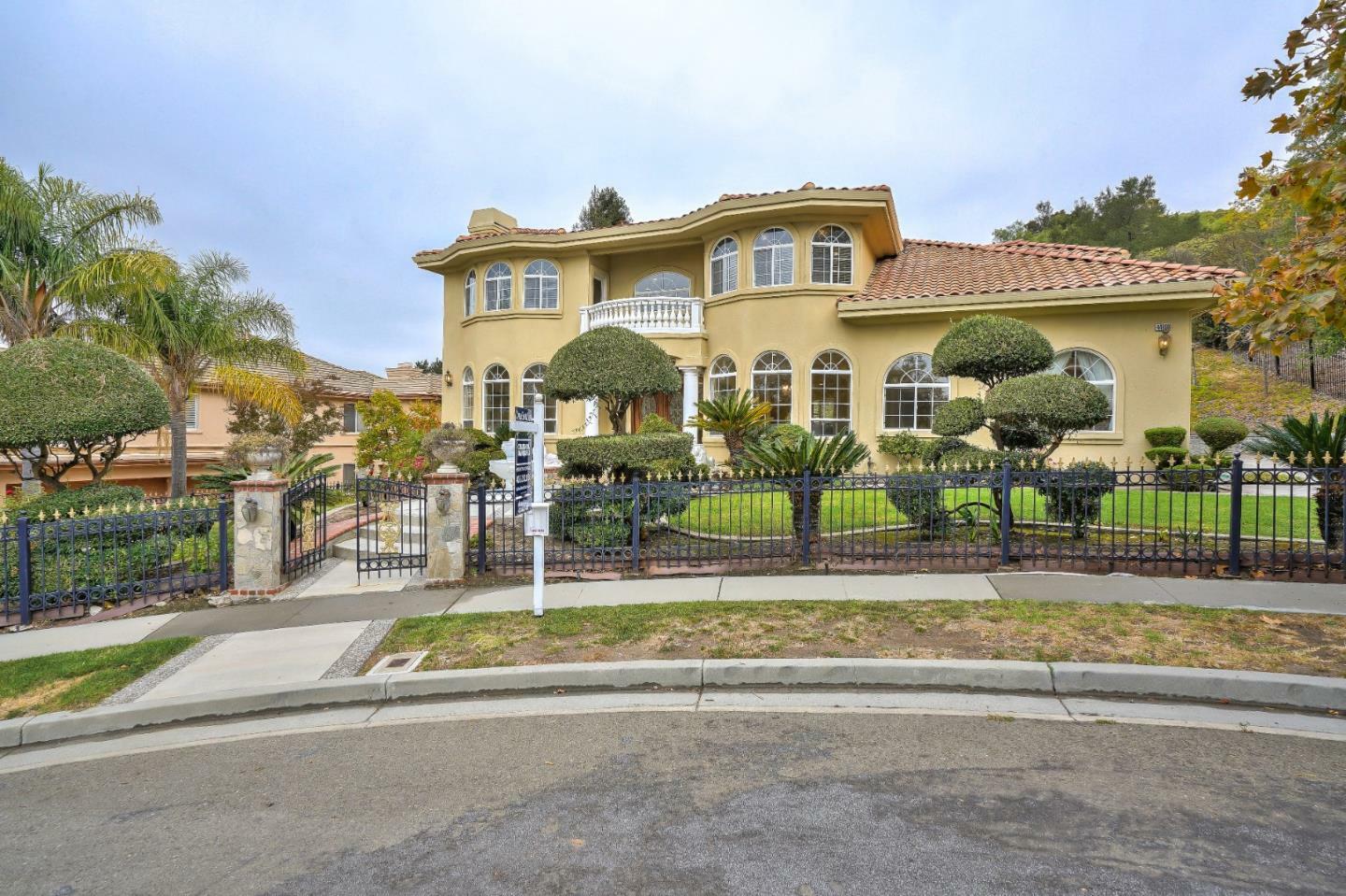 Property Photo: 44888 Vista Del Sol CA 94539