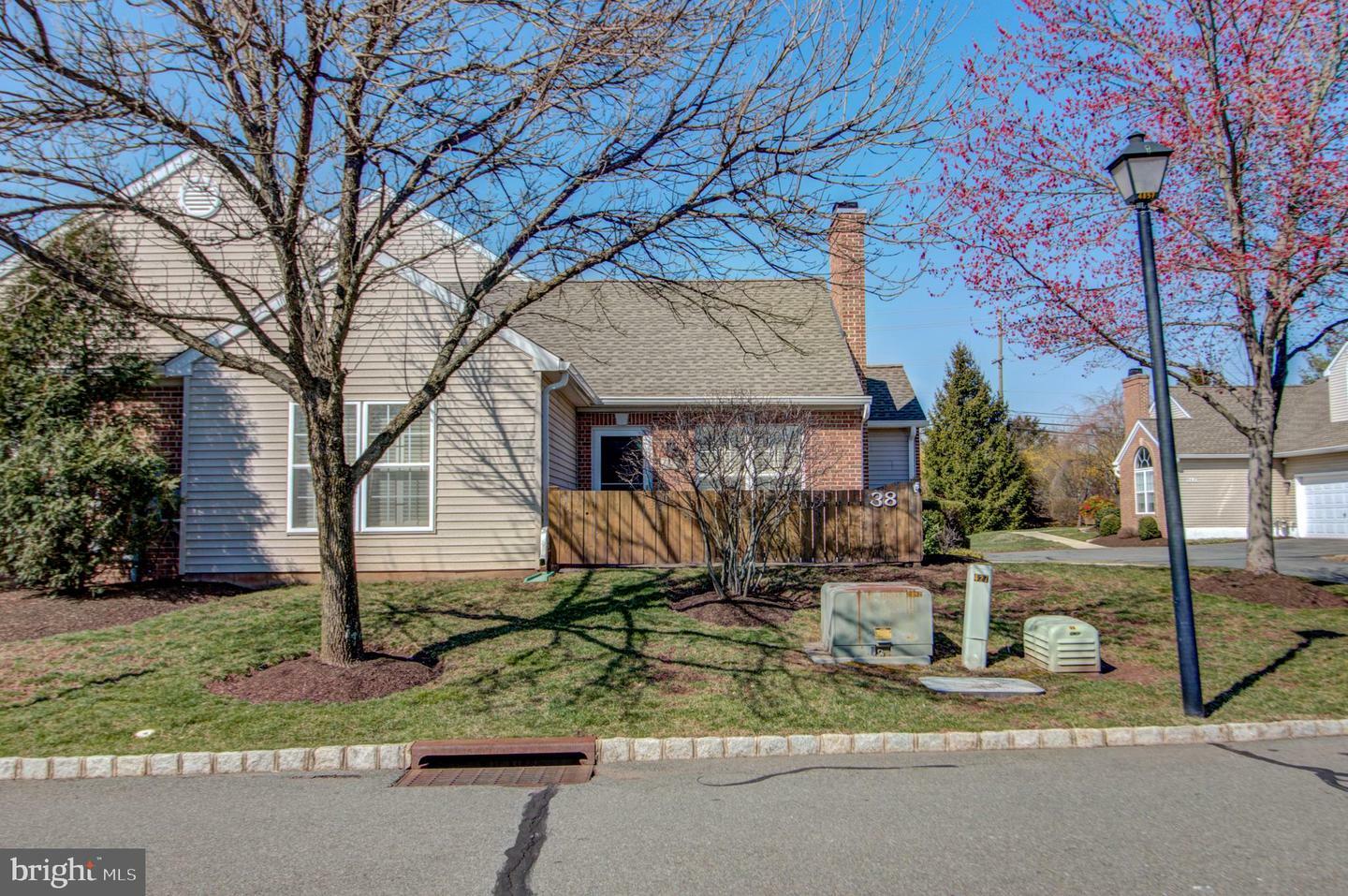 Property Photo:  38 Woolsey Court  NJ 08534 