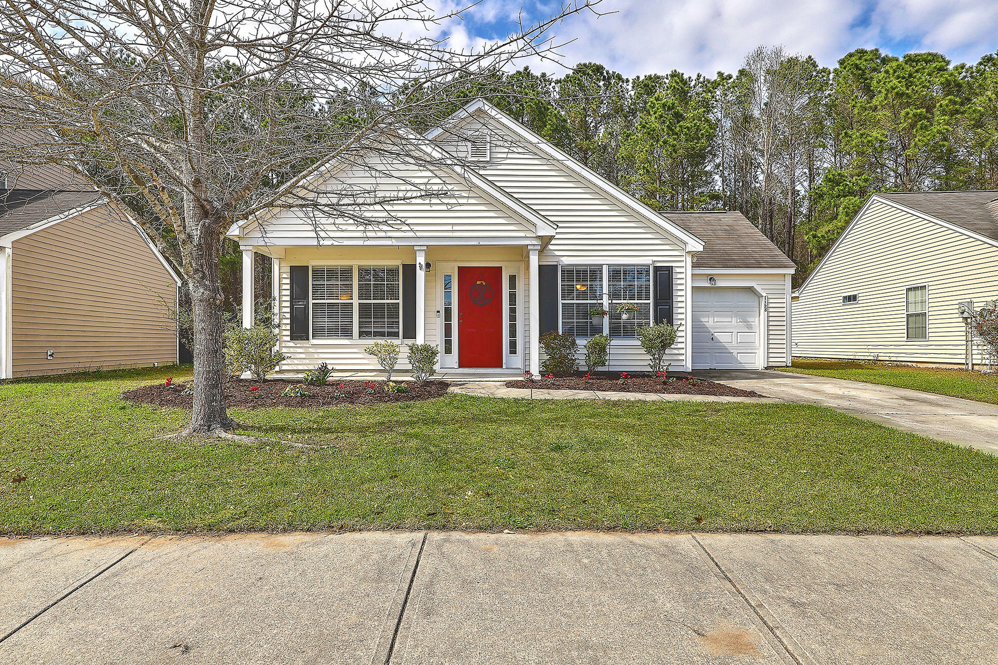 Property Photo: 1128 Marsh Harbor Lane SC 29492