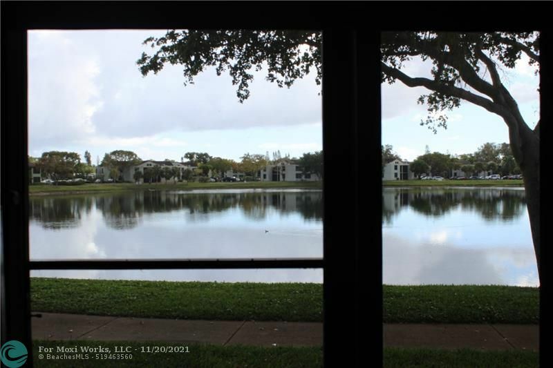 Property Photo:  201 W Lake Pointe Dr 107  FL 33309 