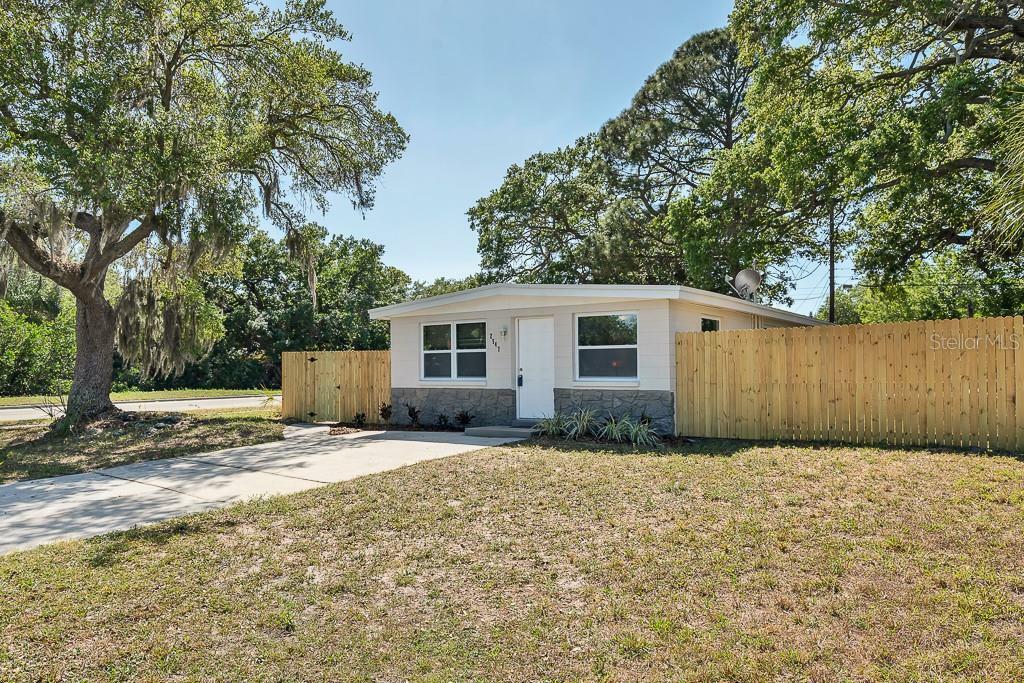 Property Photo:  2547 35th Street S  FL 33711 