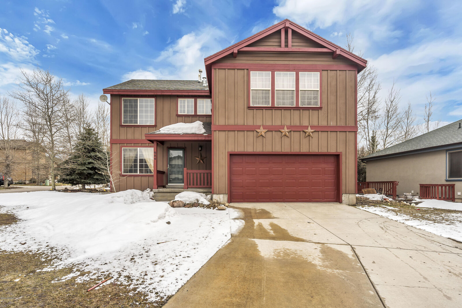 Property Photo:  944 Mountain Willow Lane  UT 84098 