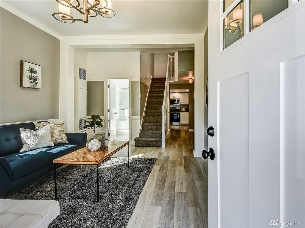 Property Photo: 523 Williams Avenue S WA 98057