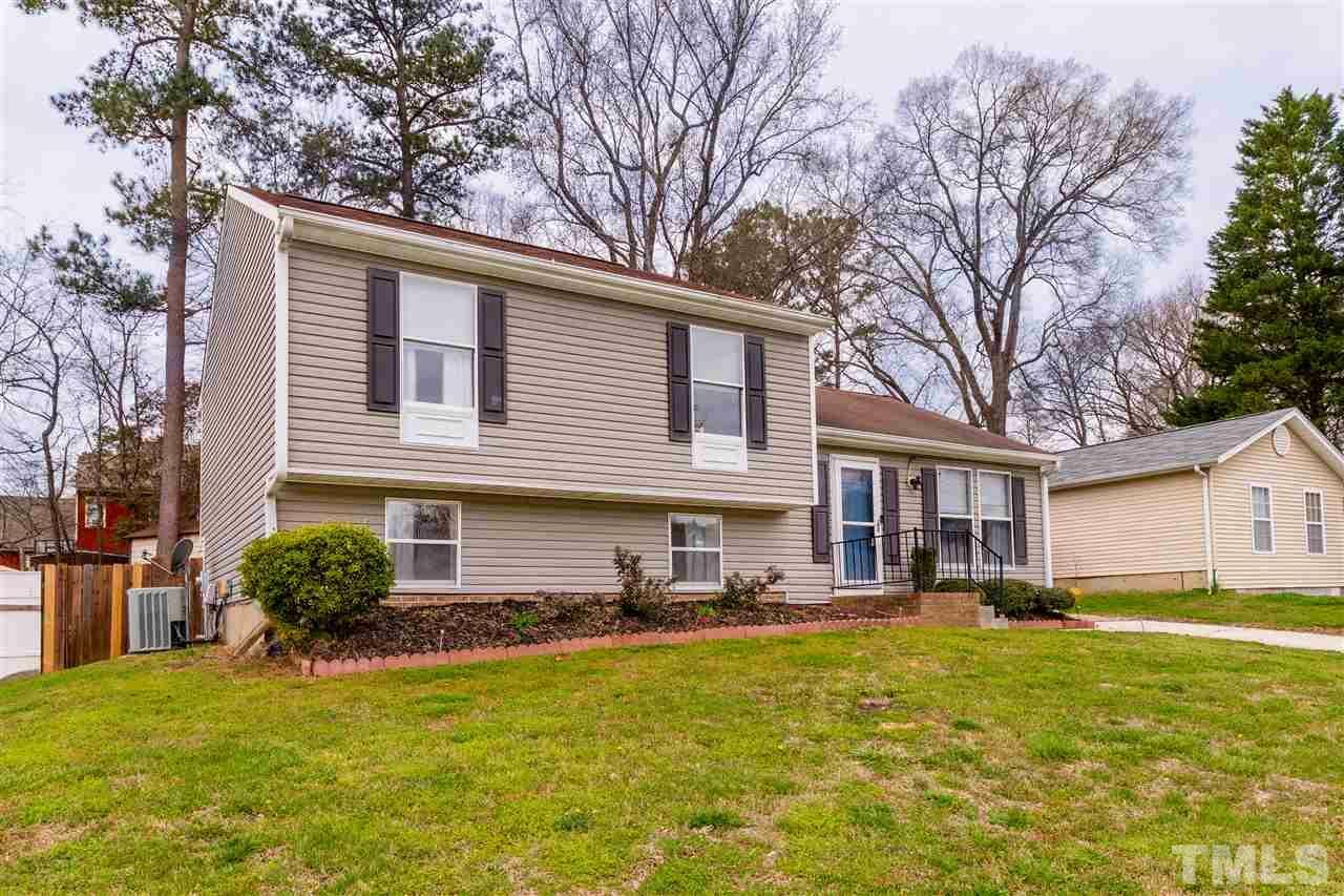 Property Photo:  1620 River Knoll Drive  NC 27610 