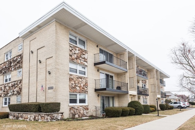 Property Photo: 6587 North Northwest Highway 201 IL 60631