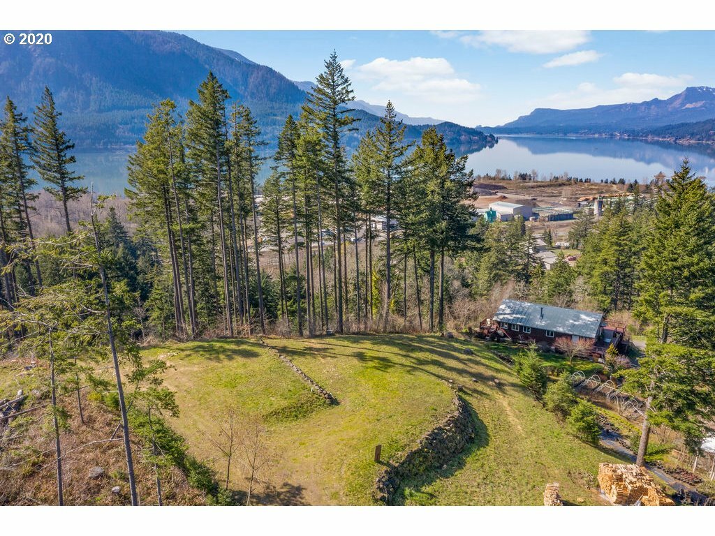 Property Photo:  122 East View Point Rd 2  WA 98648 
