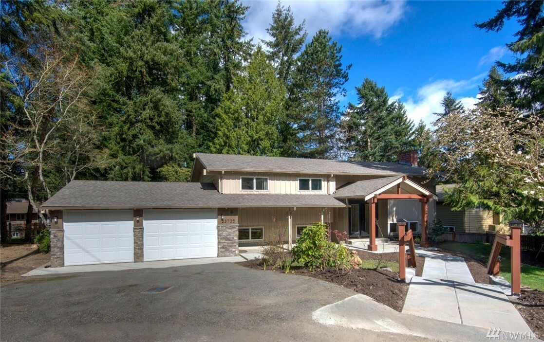 Property Photo: 23705 91st Place W WA 98026