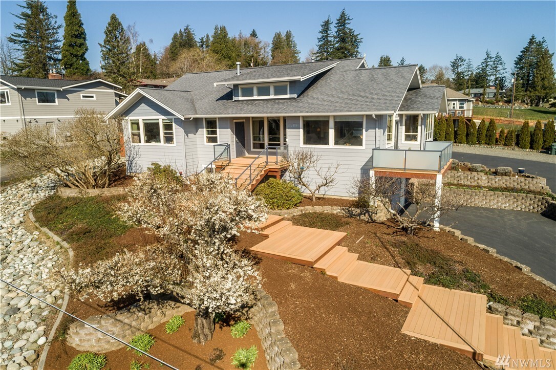 Property Photo:  2440  Crestline Street  WA 98248 
