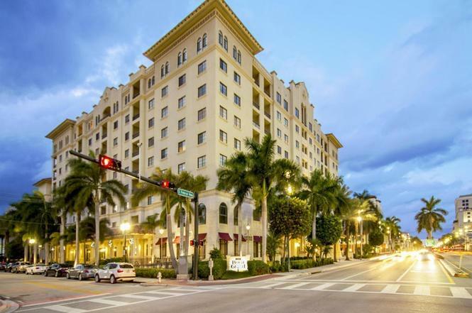 Property Photo: 233 S Federal Highway 308 FL 33432