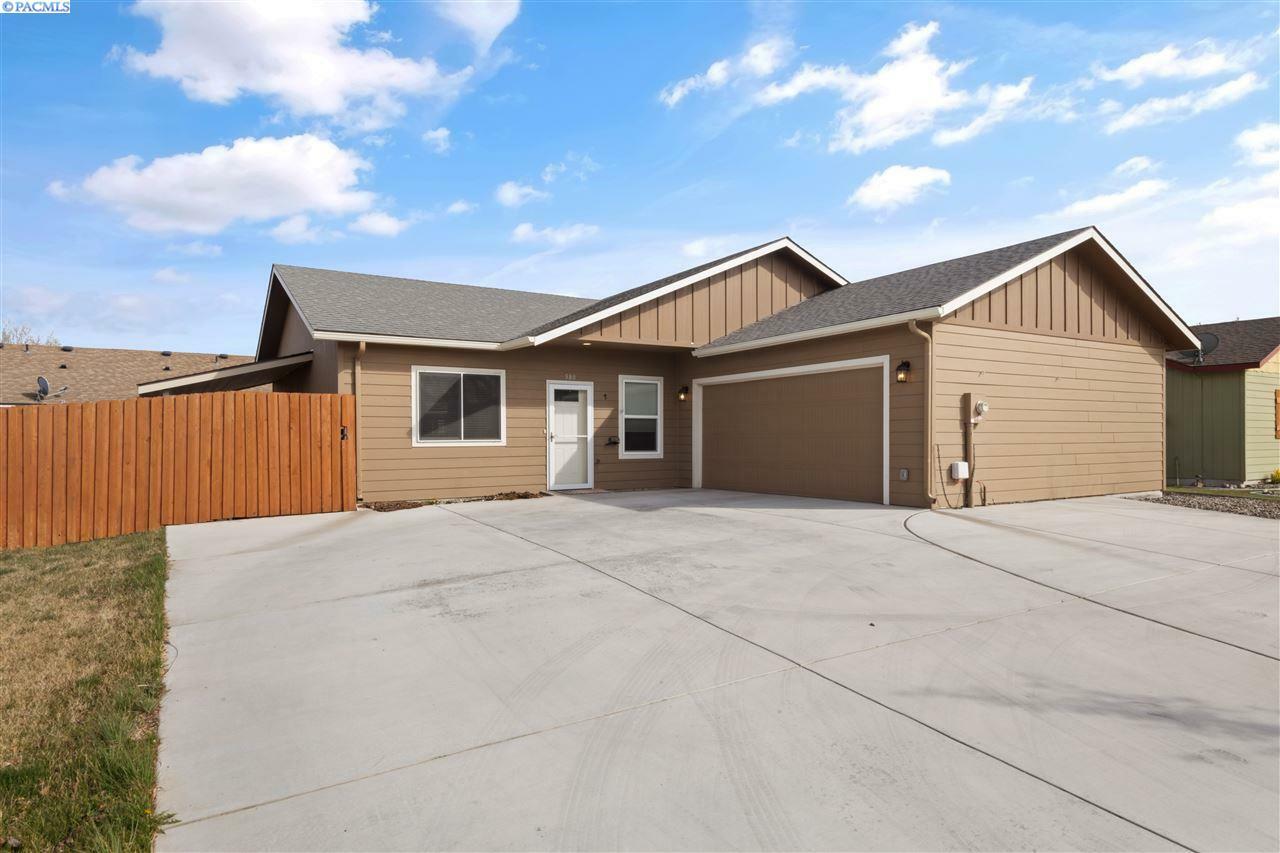 Property Photo: 580 N Harrison Place WA 99336