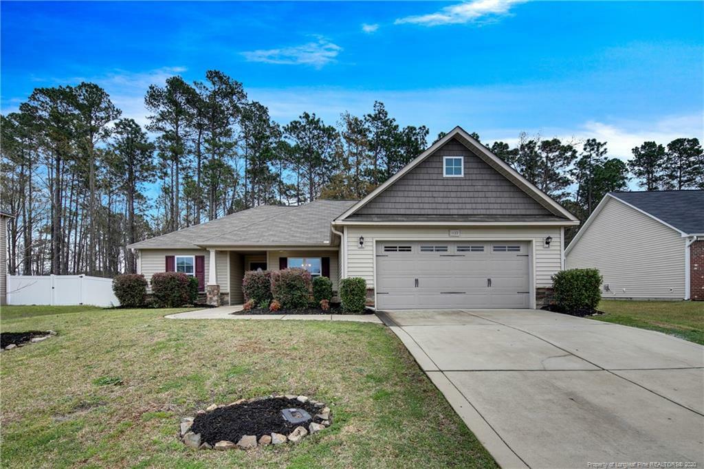 Property Photo: 1122 St John S Loop NC 28376