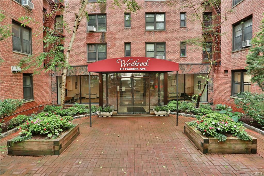 Property Photo:  10 Franklin Avenue 3P  NY 10601 