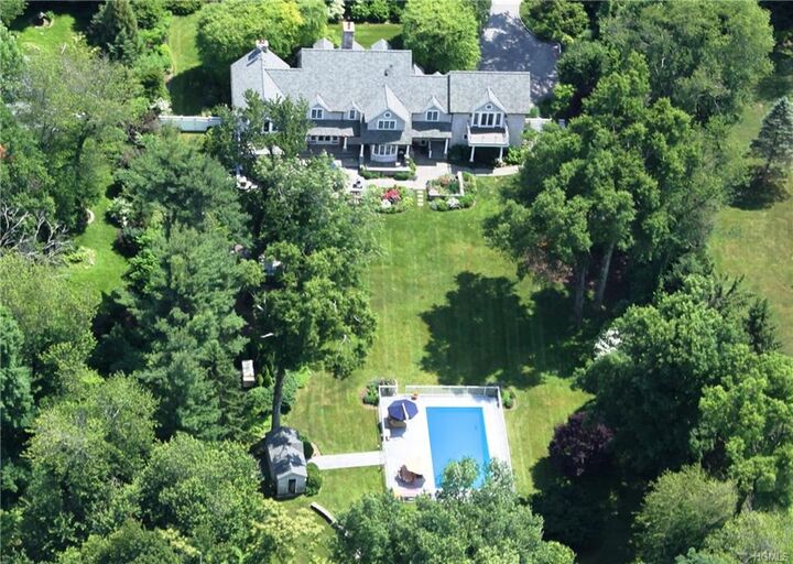 41 Paret Lane  Hartsdale NY 10530 photo