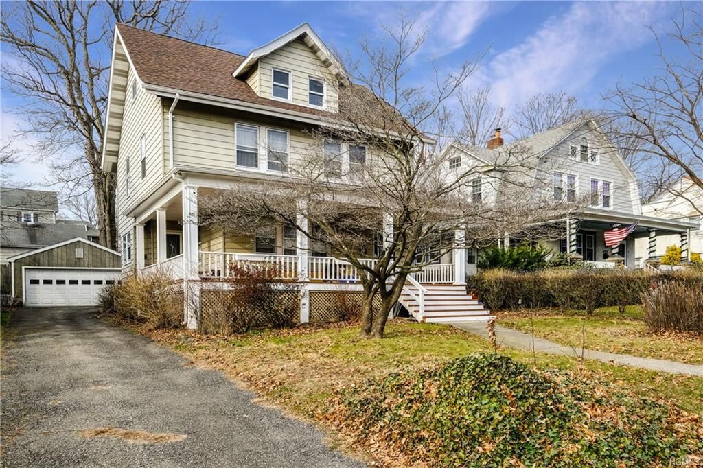 Property Photo: 240 N Regent Street NY 10573