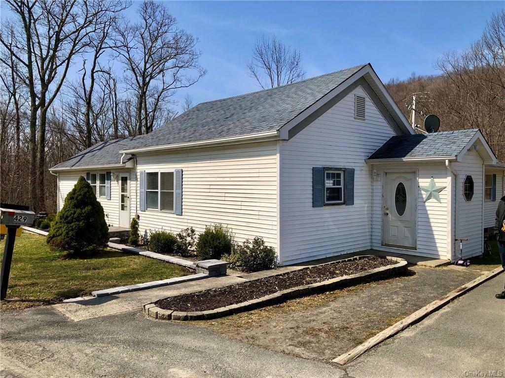 Property Photo:  429 Nashopa Road  NY 12721 