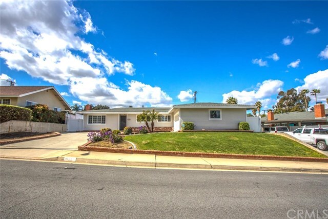 Property Photo: 606 Iris Street CA 92373