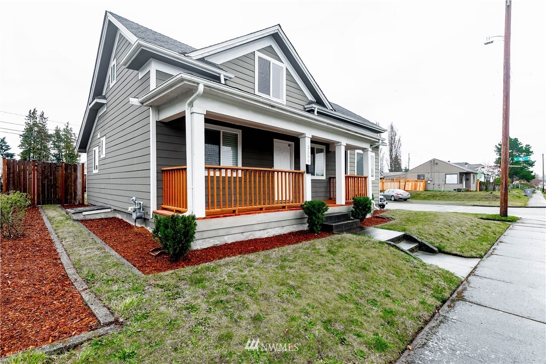 Property Photo: 3599 E Howe Street WA 98404