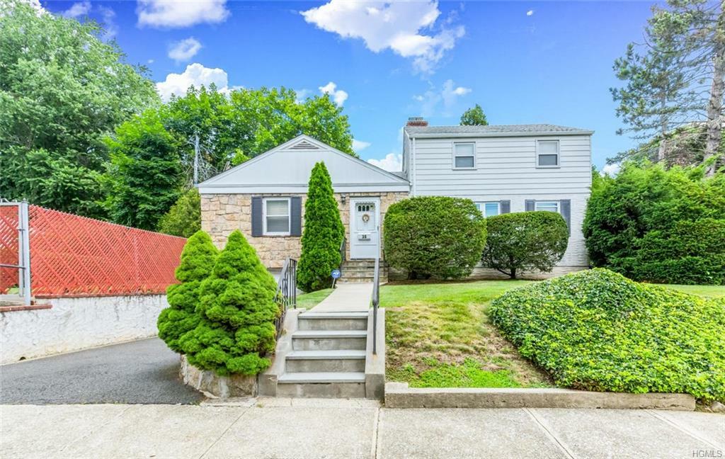 Property Photo:  38 Beverly (Aka 641 Odell Ave) Road  NY 10710 