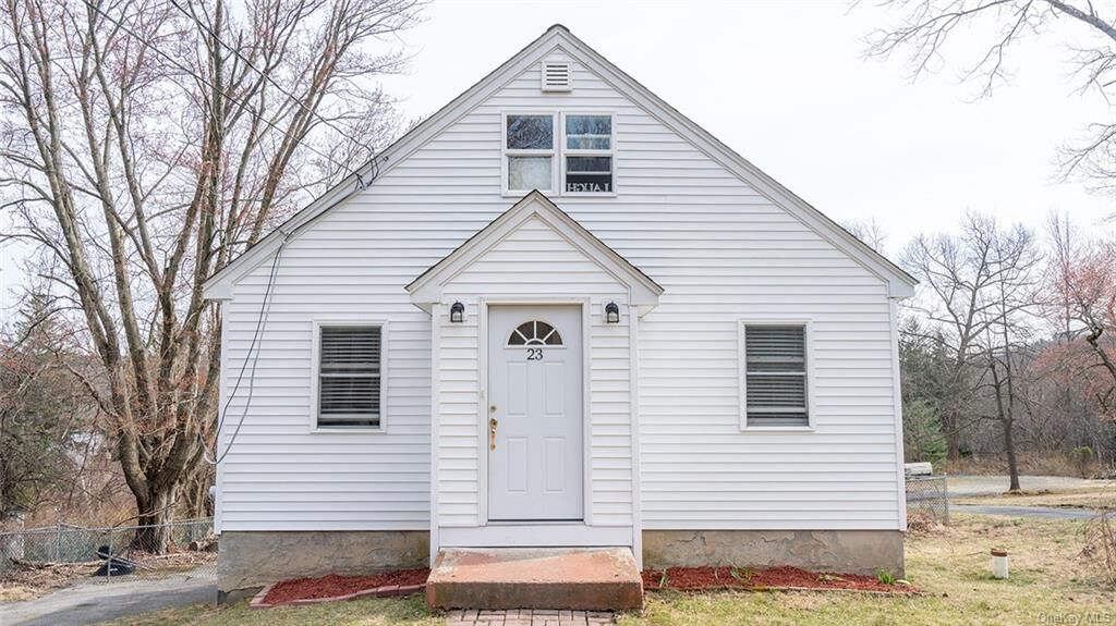 Property Photo:  23 Stonewall Road  NY 10950 