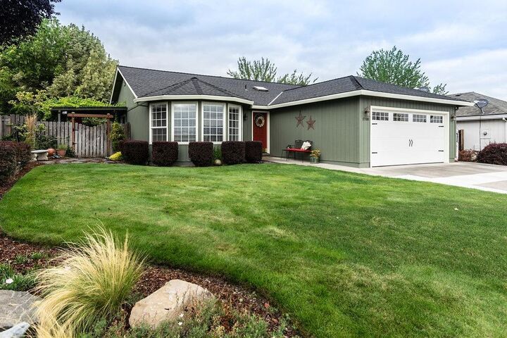 1708 Holly Street  Medford OR 97501 photo