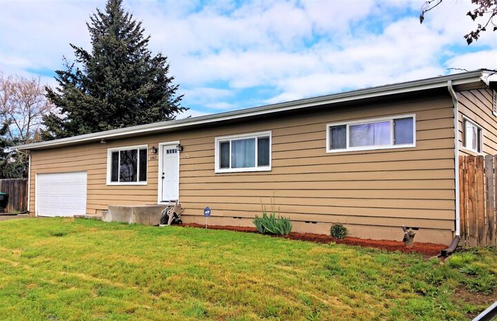 1261 Spring Street  Medford OR 97504 photo