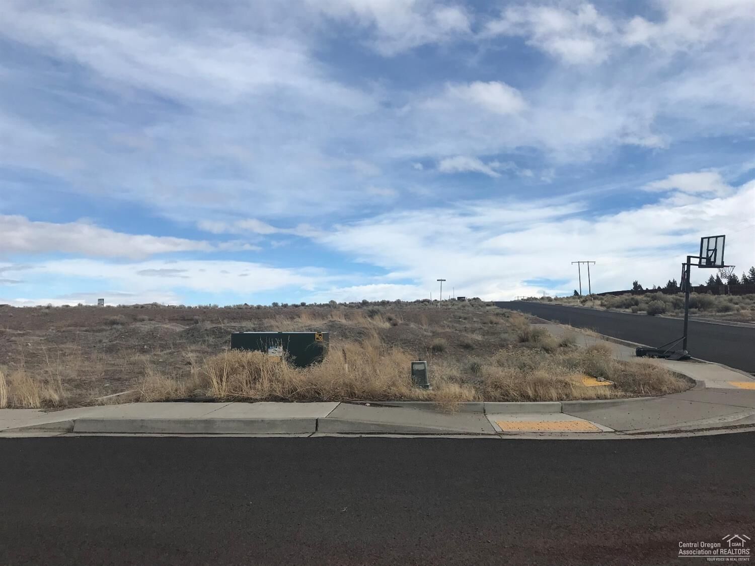 Property Photo: 5 SE Maliah OR 97741