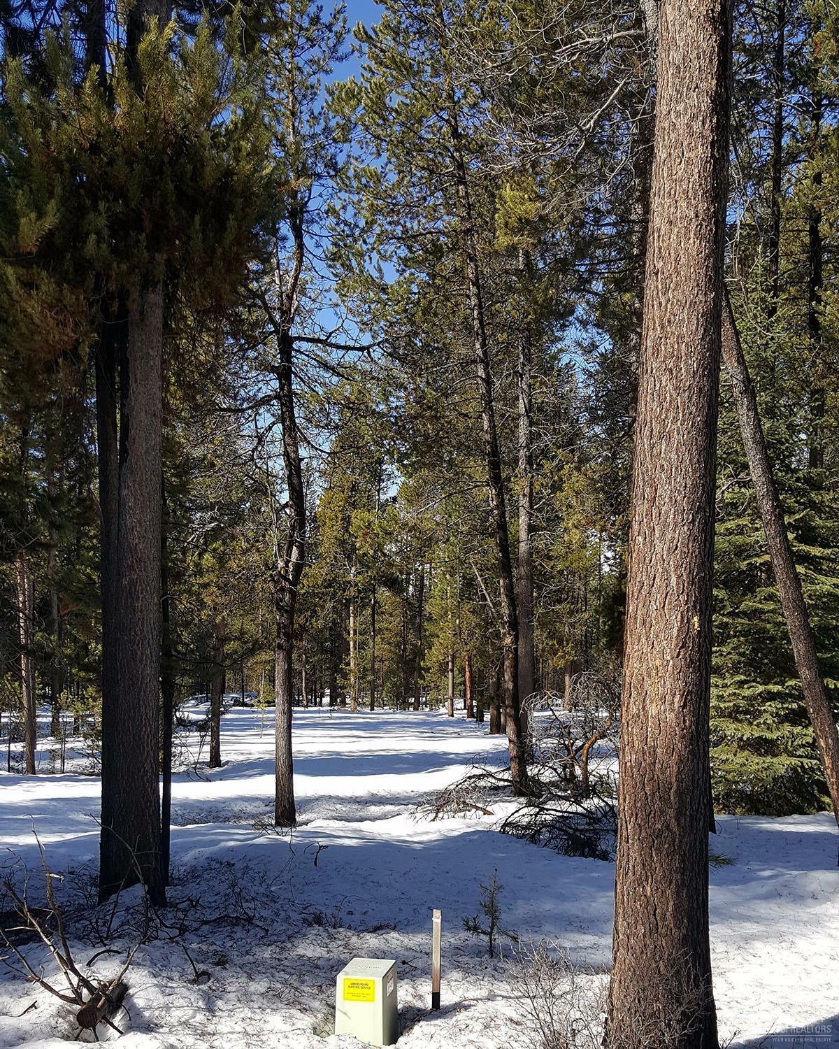 Property Photo: 6001 Checkrein Lane OR 97739