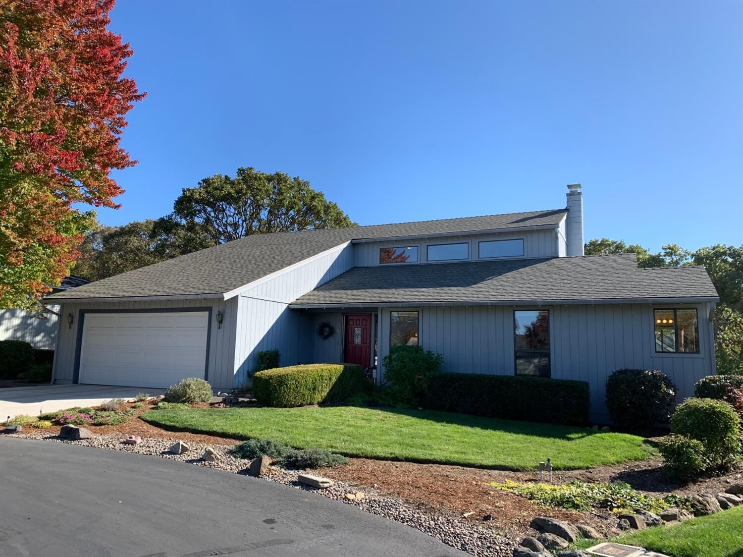 Property Photo: 2408 Heritage Way OR 97504