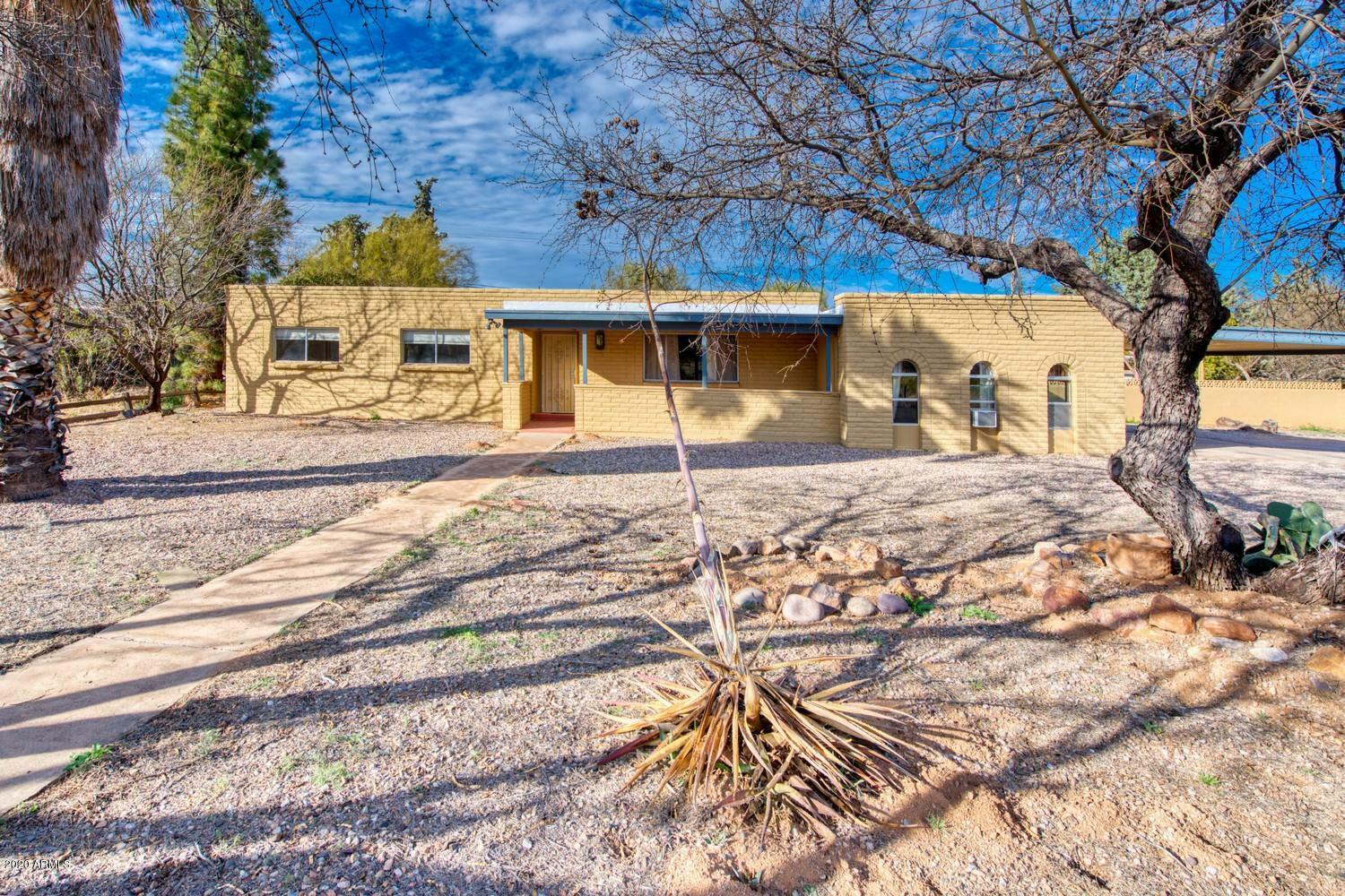 Property Photo:  2533 Golf Links Road  AZ 85635 