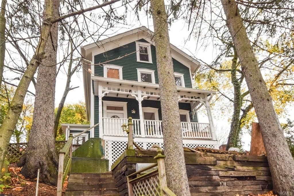 Property Photo: 124 Croton Avenue 2nd Floor NY 10562
