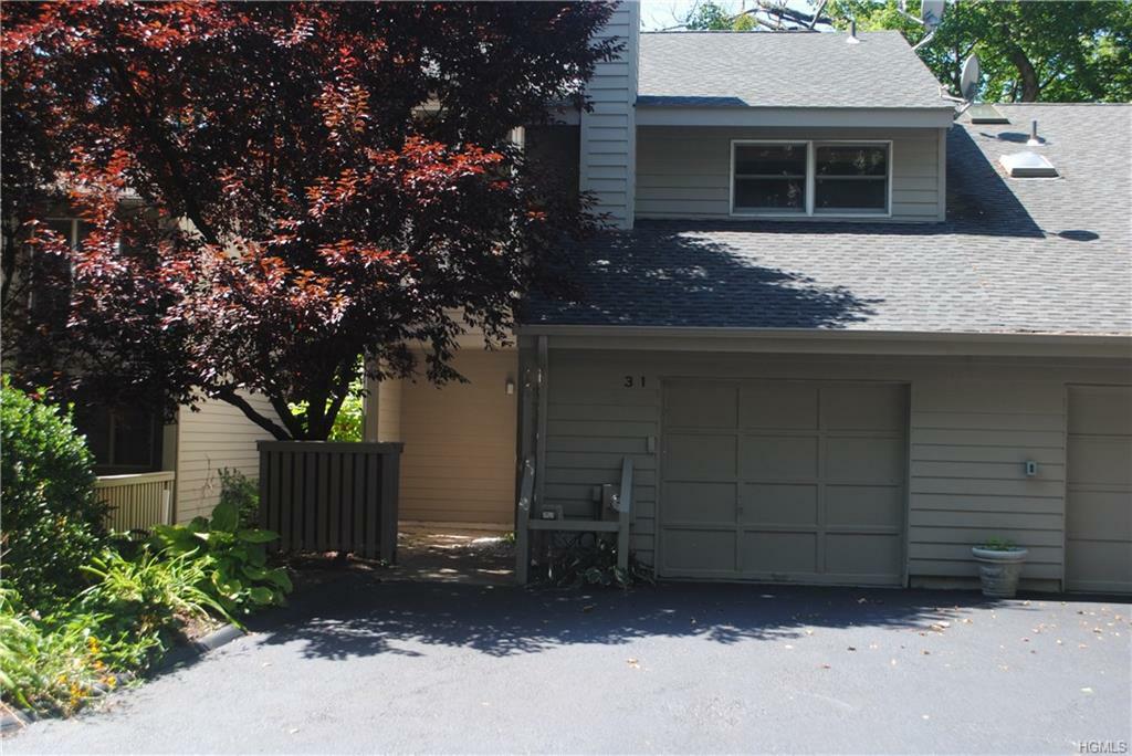 Property Photo:  3 Brooke Club Drive 1  NY 10562 