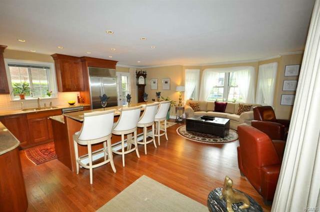 Property Photo:  3 Chateaux Circle N  NY 10583 