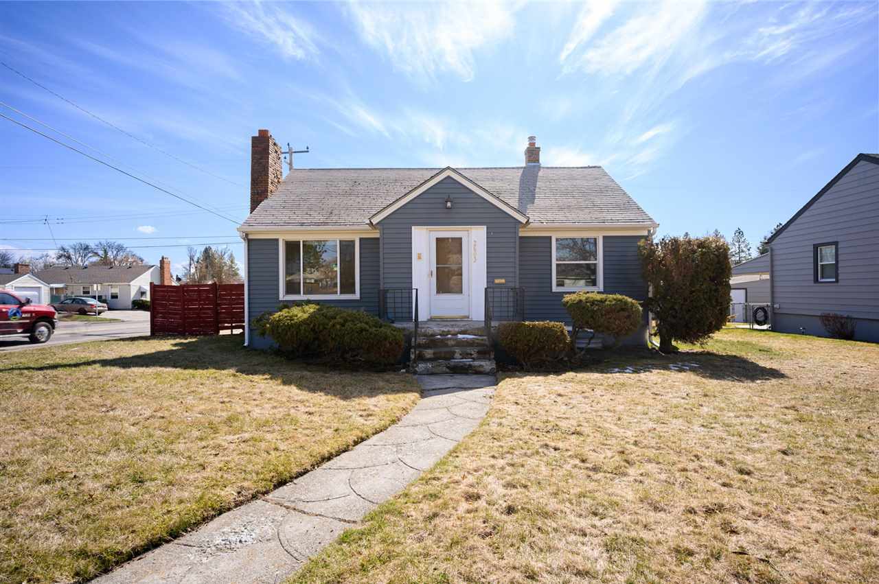 Property Photo: 2603 W Upton Ave WA 99205-1566
