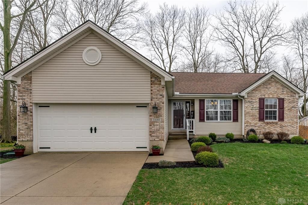 Property Photo: 1680 Paradise Trail OH 45373
